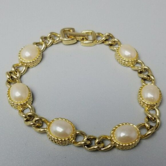Vintage Ann Taylor Faux Pearl and Gold Tone Chain Panel Bracelet, Signed 80s - Picture 7 of 7